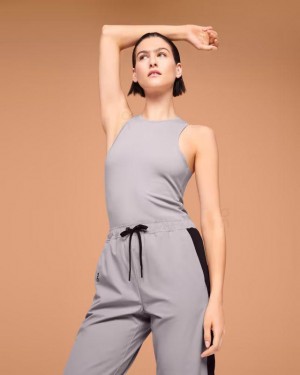 Grey On Cloud Movement Women Tank Top | EG_ON8044